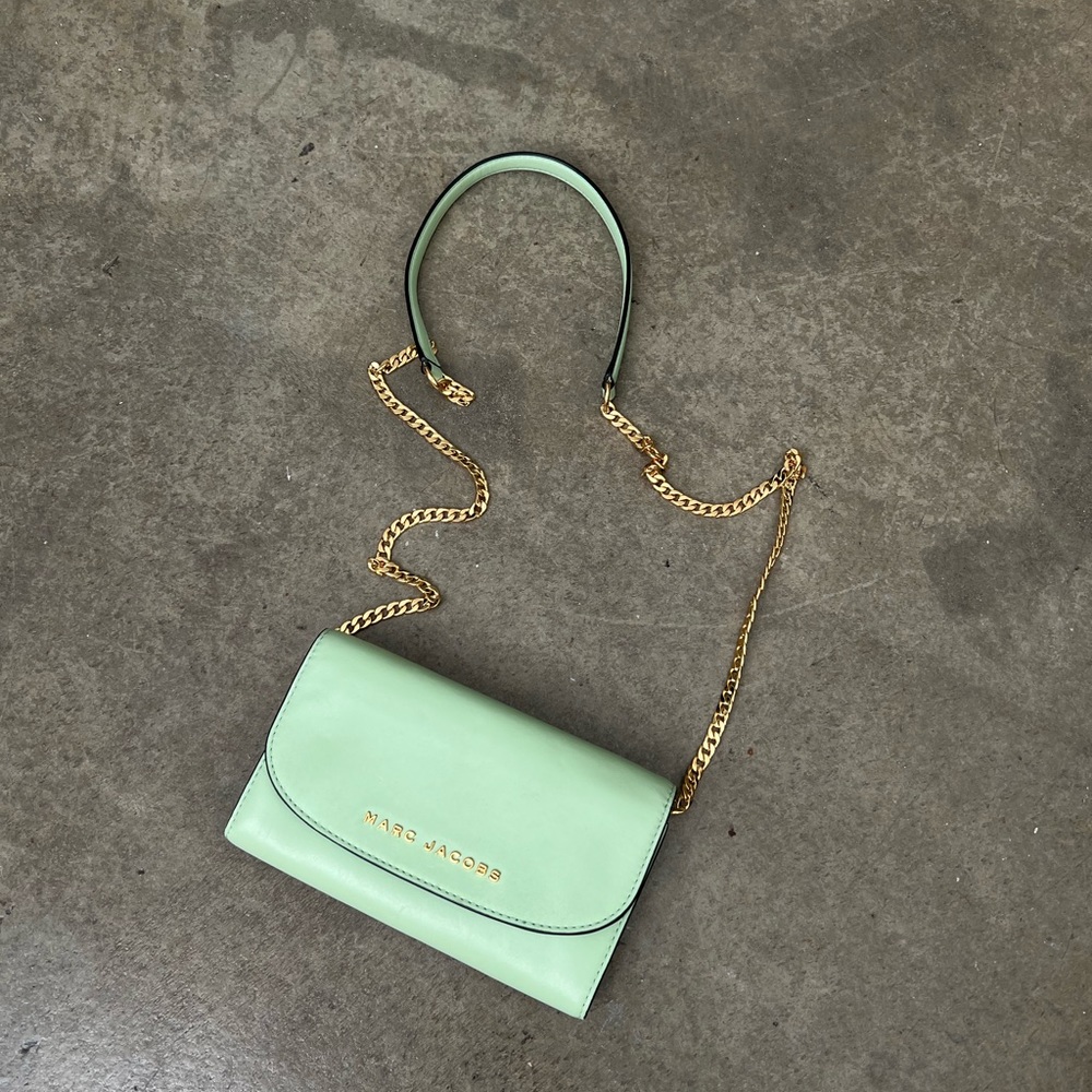 Marc Jacobs crossbody mint bag.